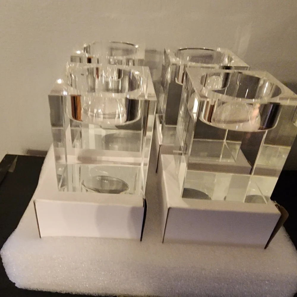 4 Pcs Clear Crystal 2×2×2.4 
